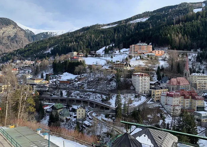 Haus Lothringen, 8 公寓 *